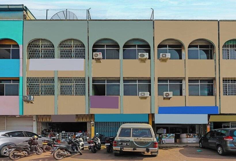 호텔 Spot On 92554 Budi Homestay Syariahneargrand Batam Mall