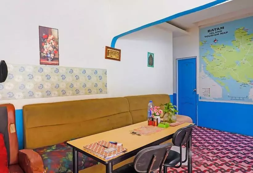 Hotelli Spot On 92554 Budi Homestay Syariahneargrand Batam Mall