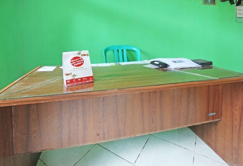 酒店 Spot On 92955 Kos Rosni