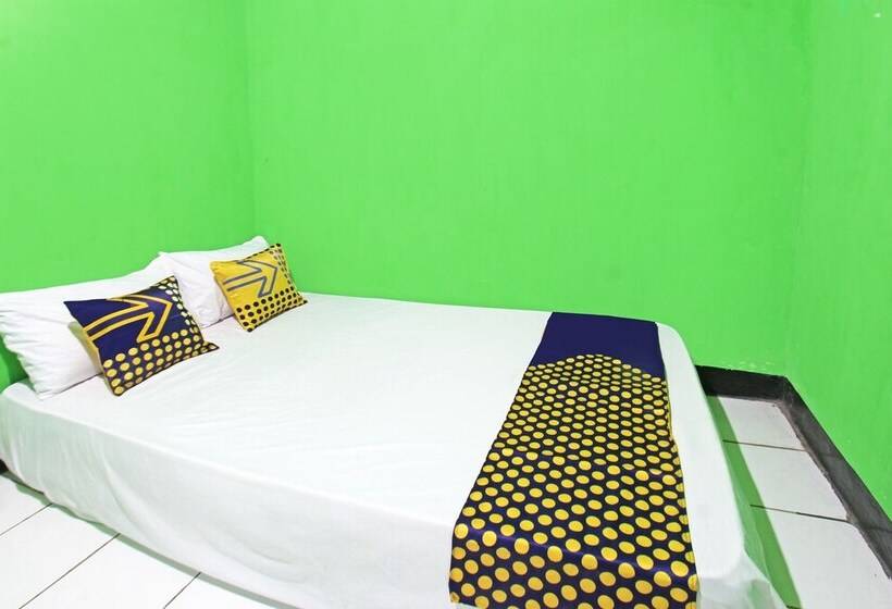 酒店 Spot On 92955 Kos Rosni