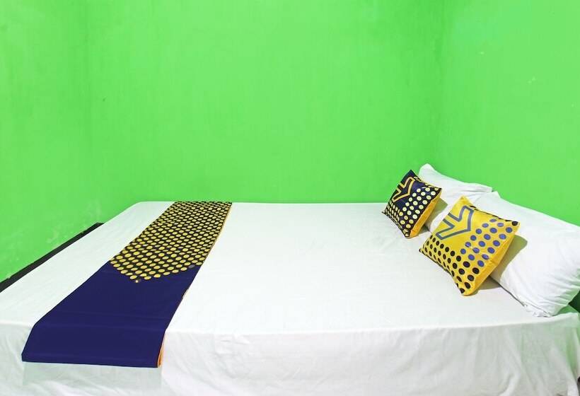 酒店 Spot On 92955 Kos Rosni