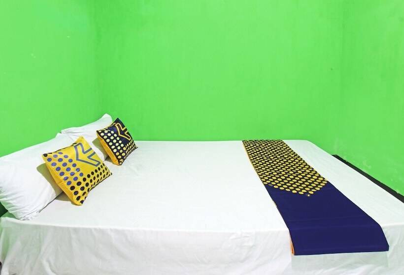 酒店 Spot On 92955 Kos Rosni