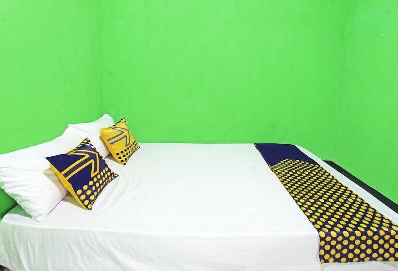 酒店 Spot On 92955 Kos Rosni