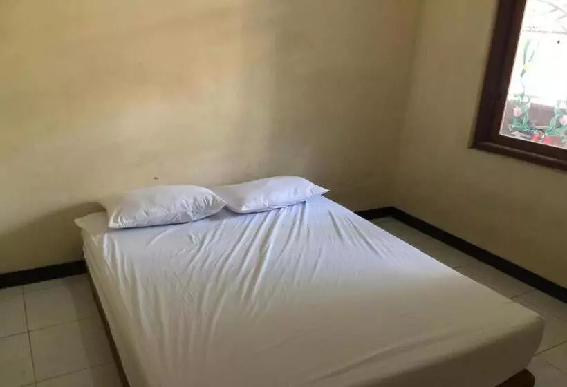 هتل Spot On 93531 Homestay Puri Indah Syariah