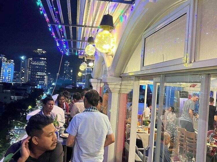 Old Durbar Hotel & Restaurant