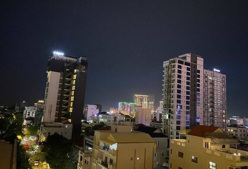 Old Durbar Hotel & Restaurant