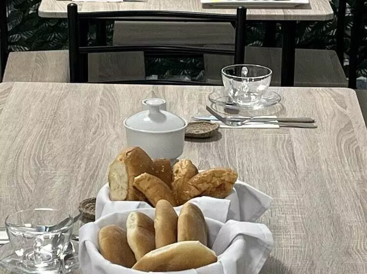 پانسیون Casa Marluc