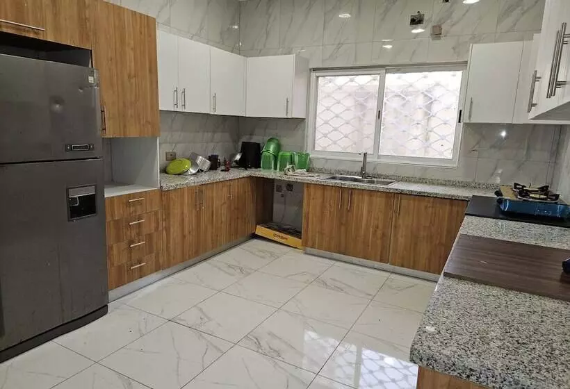 پانسیون Kams Homes