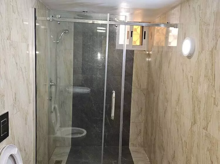 پانسیون Kams Homes