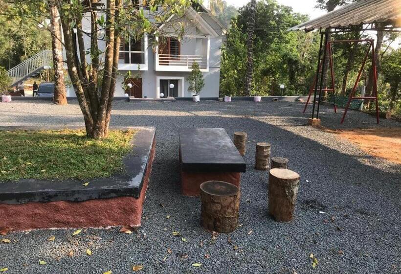 פנסיון Wild Brooke Hut