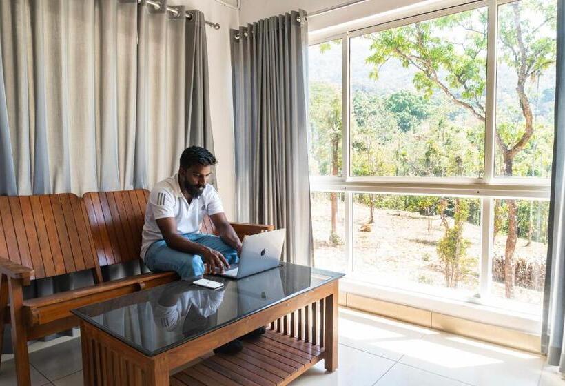 פנסיון Wild Brooke Hut