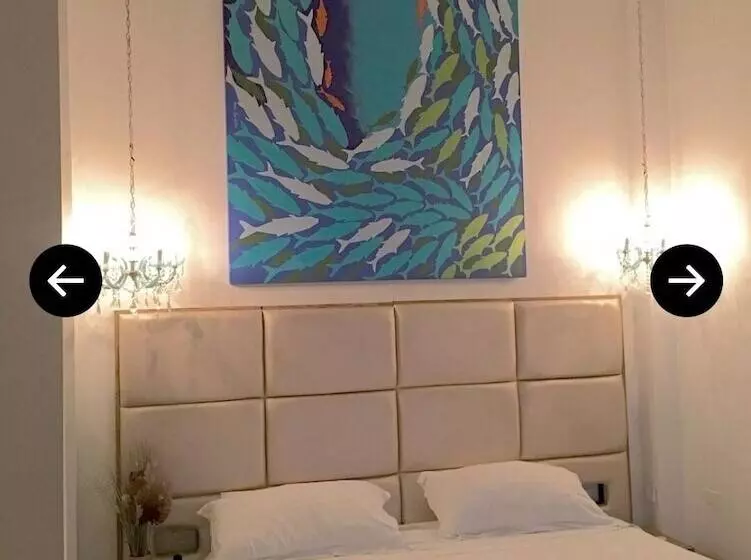 Aw Hotel Holidays Palace