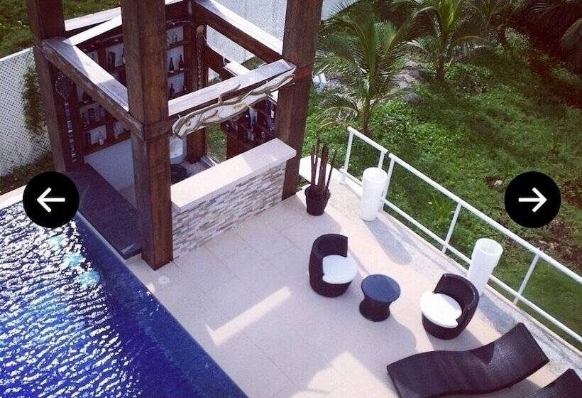 Aw Hotel Holidays Palace