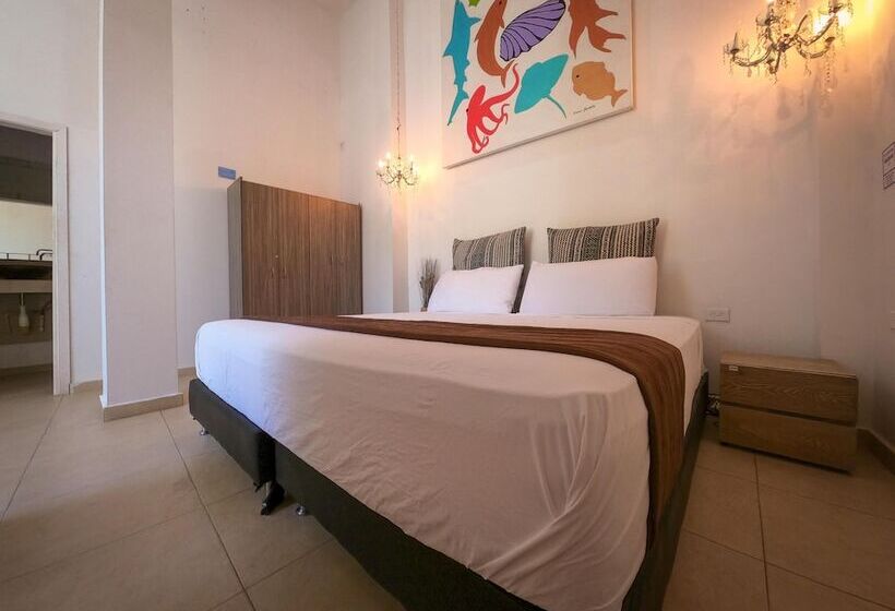 Aw Hotel Holidays Palace