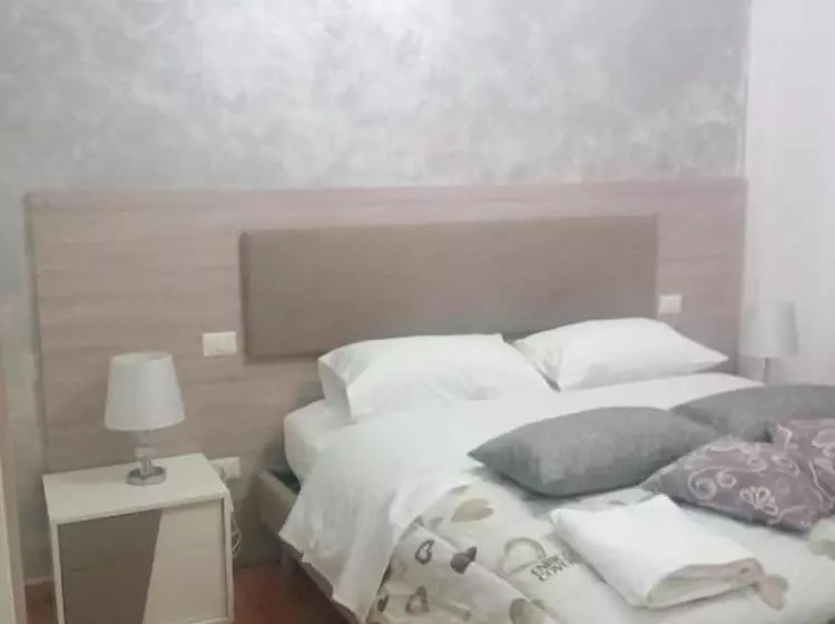 تختخواب و صبحانه Beauty House