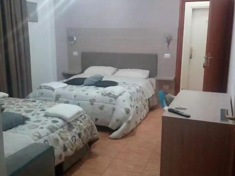 تختخواب و صبحانه Beauty House