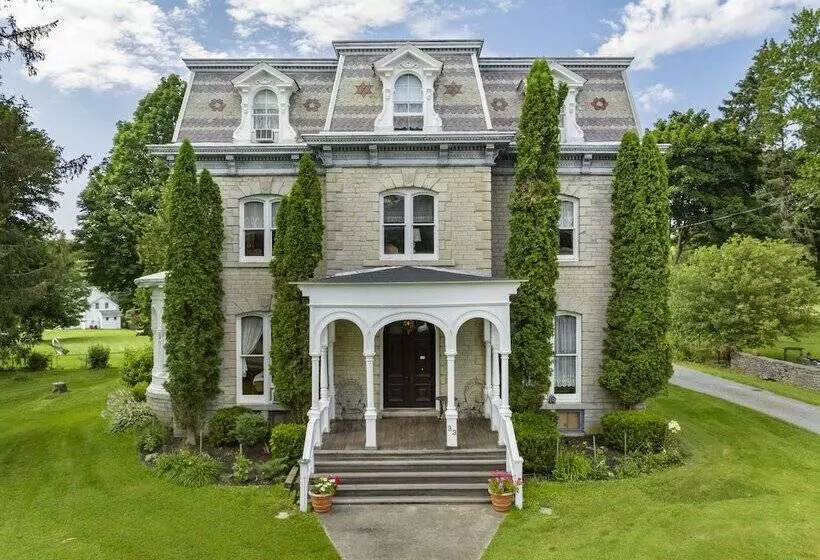 Aamiaismajoitus (B&B) Limestone Mansion