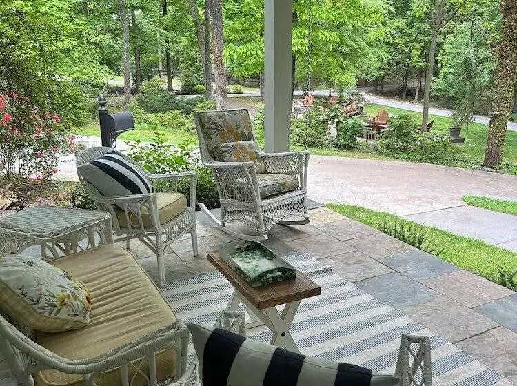 Aamiaismajoitus (B&B) The Sage Cottage