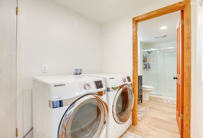 Bend Home W/ Fire Pit, 4 Mi To High Desert Museum!