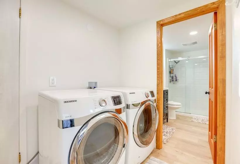 Bend Home W/ Fire Pit, 4 Mi To High Desert Museum!