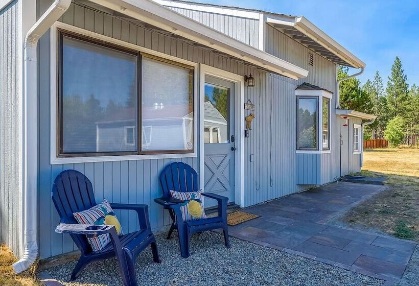 Bend Home W/ Fire Pit, 4 Mi To High Desert Museum!