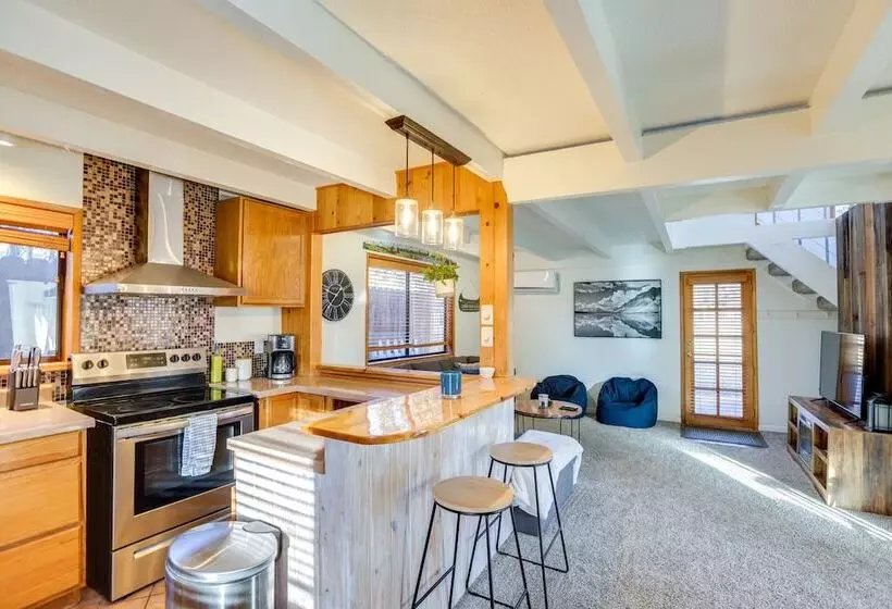 Bend Home W/ Fire Pit, 4 Mi To High Desert Museum!