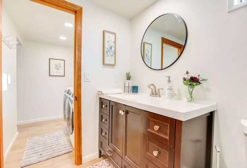 Bend Home W/ Fire Pit, 4 Mi To High Desert Museum!