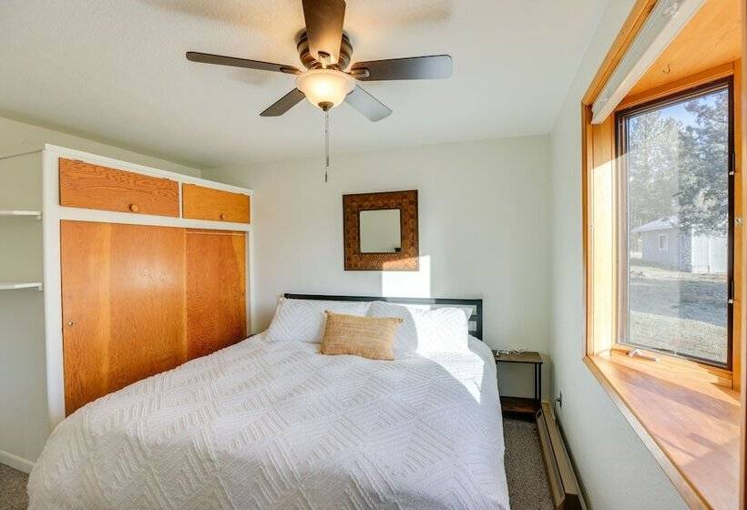 Bend Home W/ Fire Pit, 4 Mi To High Desert Museum!