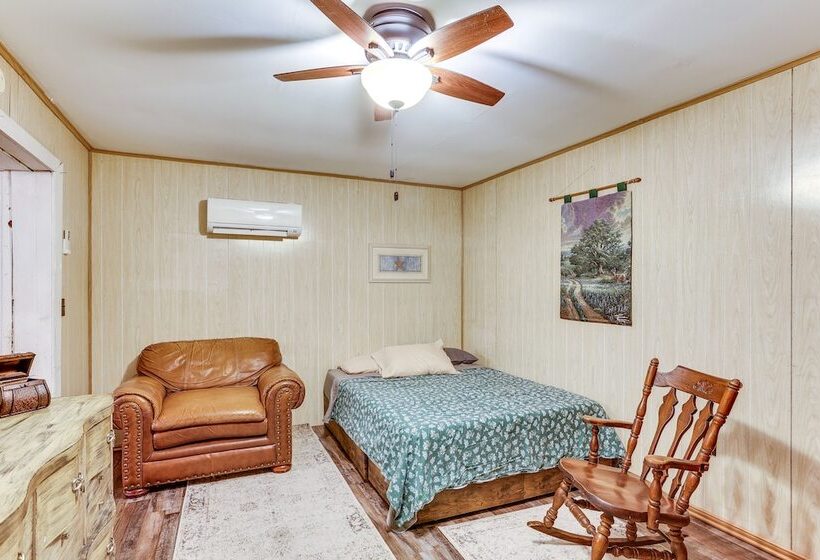 Brodies Landing Cottage ~ Half Mi To Lick Creek!