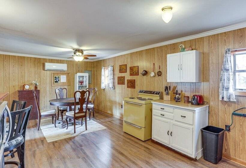 Brodies Landing Cottage ~ Half Mi To Lick Creek!