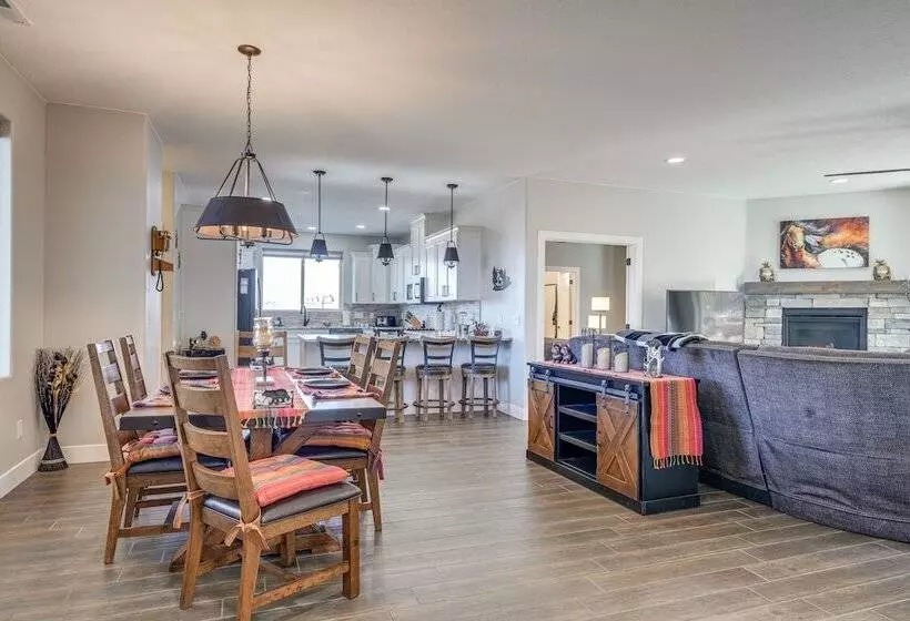 Cedar City Home W/ Mountain Views + Hiking Trails!