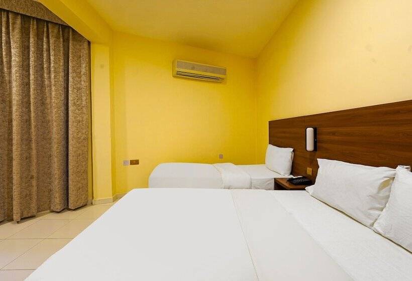 Emirates Hotel	By Oyo