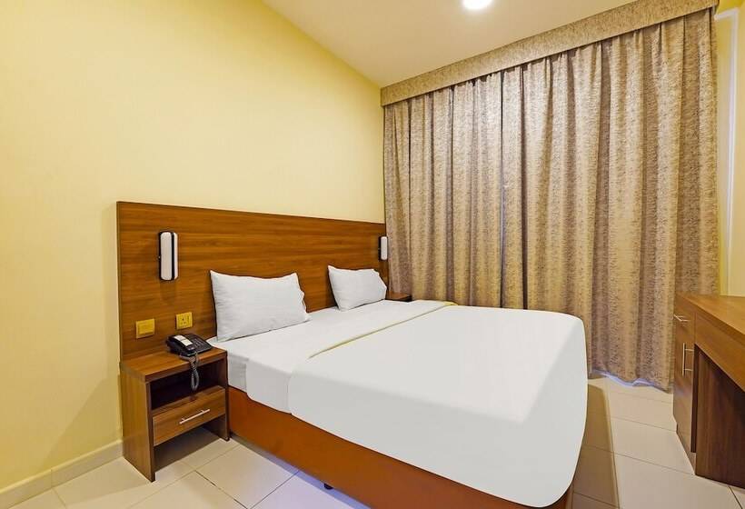 Emirates Hotel	By Oyo