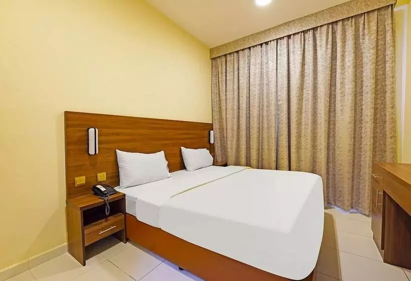 Emirates Hotel	By Oyo