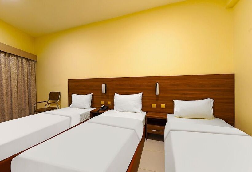 Emirates Hotel	By Oyo