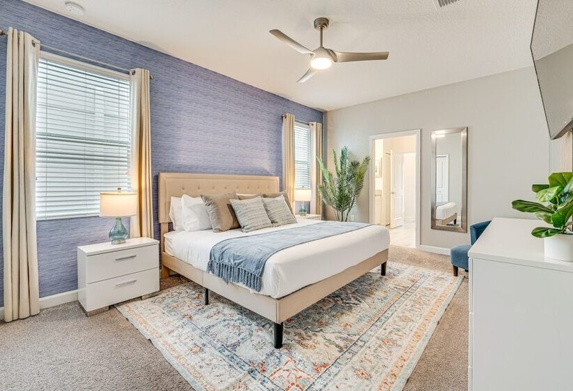 Disney Getaway W/ Game Room & Home Theater!