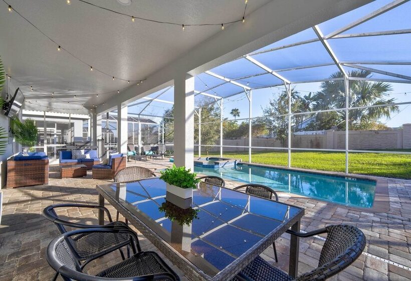 Disney Getaway W/ Game Room & Home Theater!