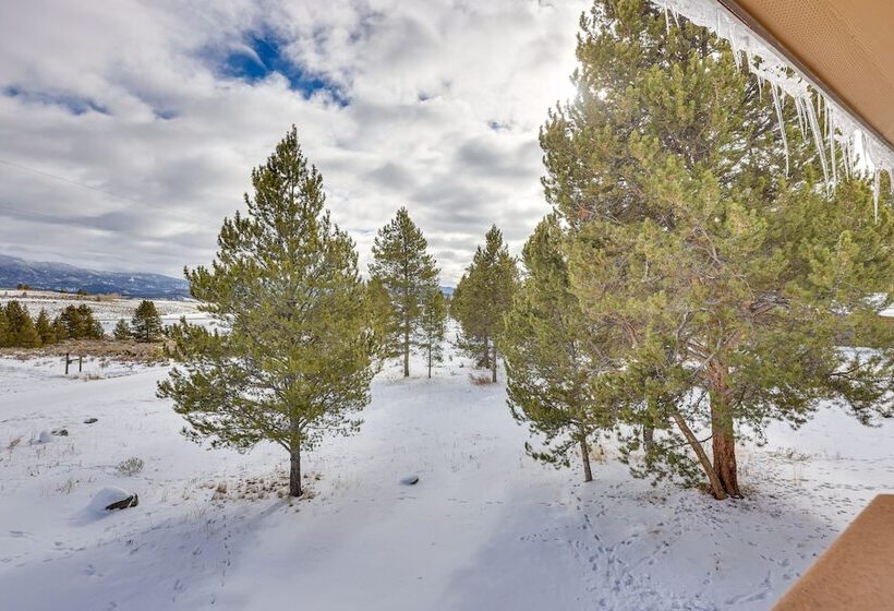 Enjoy Deck + Mtn Views: Grand Lake Retreat!