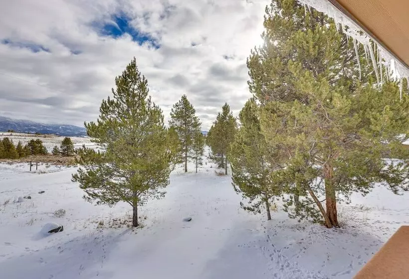 Enjoy Deck + Mtn Views: Grand Lake Retreat!