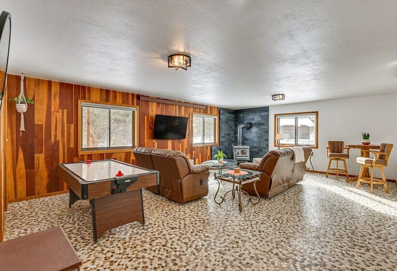 Enjoy Deck + Mtn Views: Grand Lake Retreat!