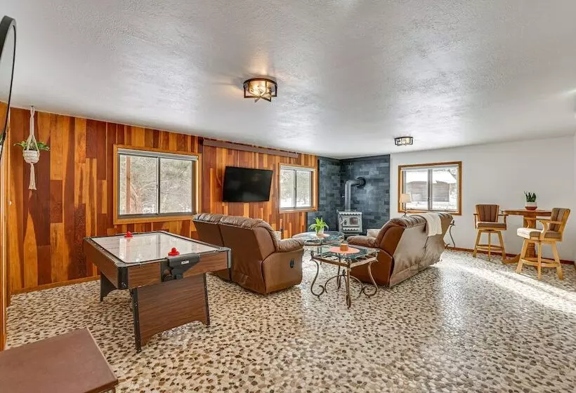 Enjoy Deck + Mtn Views: Grand Lake Retreat!