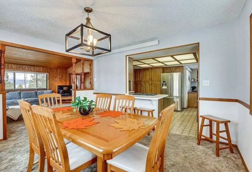 Enjoy Deck + Mtn Views: Grand Lake Retreat!