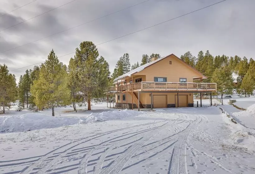 Enjoy Deck + Mtn Views: Grand Lake Retreat!