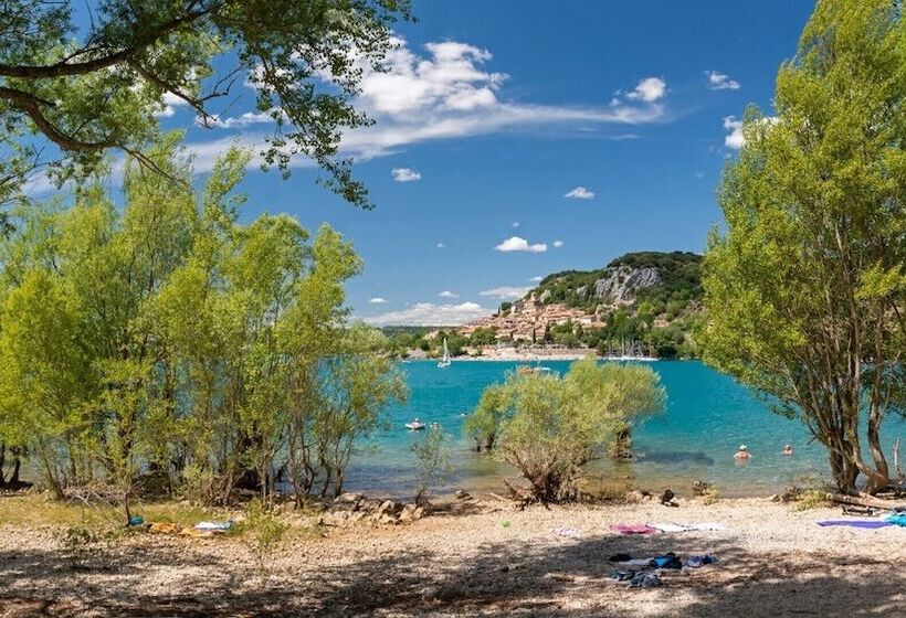 فندق Camping Rives Du Lac De Sainte Croix