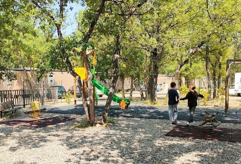 فندق Camping Rives Du Lac De Sainte Croix