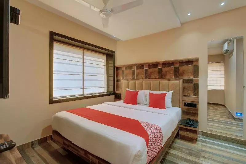 هتل Laxman Residency