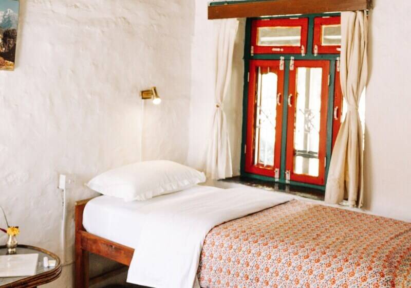 هتل Mountain Lodges Of Nepal Birethanti