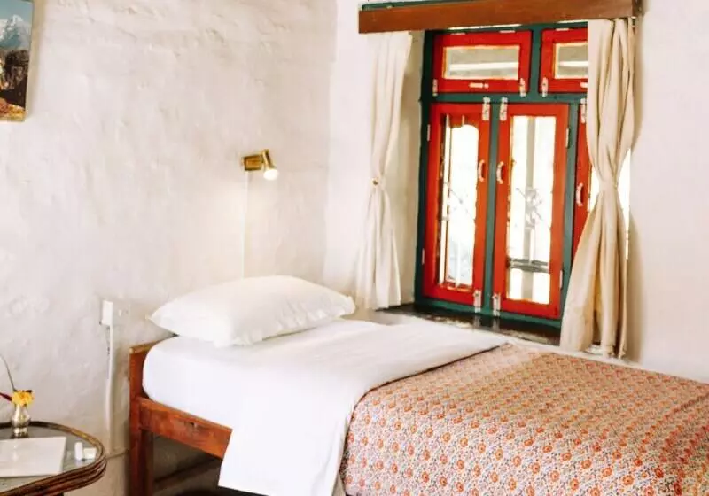 هتل Mountain Lodges Of Nepal   Birethanti