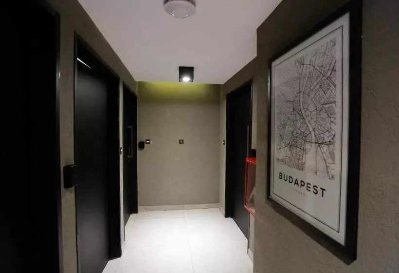 هتل Own Belgrano Studios & Suites