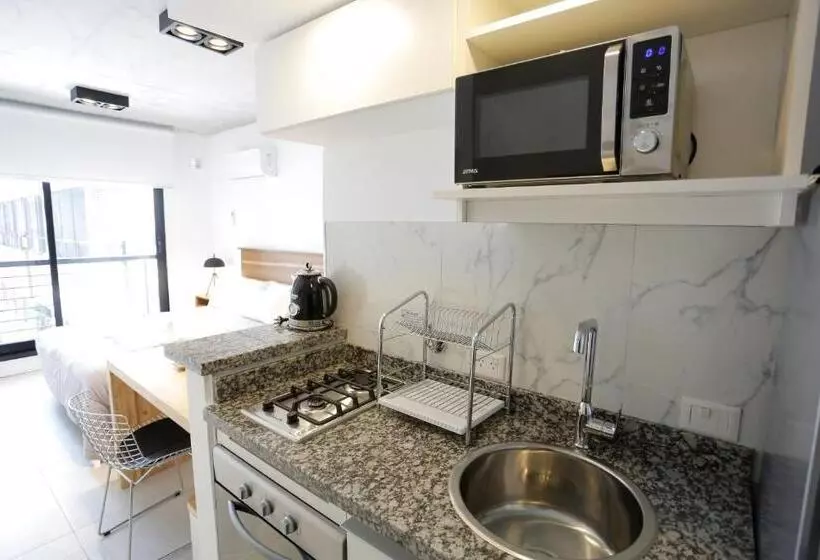 هتل Own Belgrano Studios & Suites